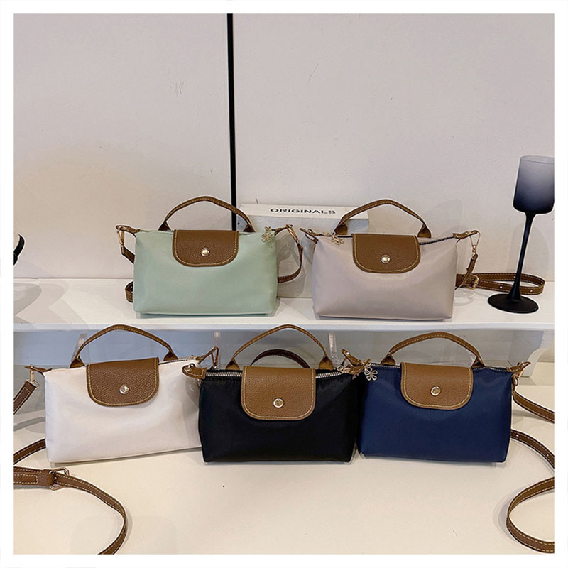 Women Bags 2026 Trends - Bolsa transversal verde-limão da moda 2026